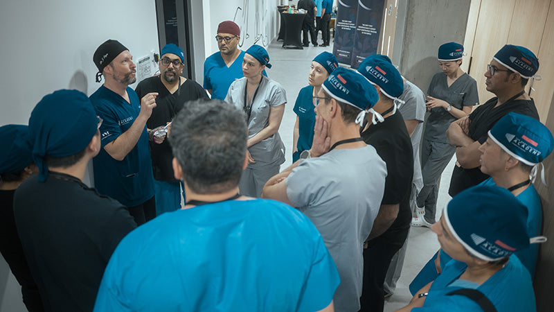 Body Contouring Academy à Prague : quand la chirurgie internationale s'habille chez Le Vêtement Médical