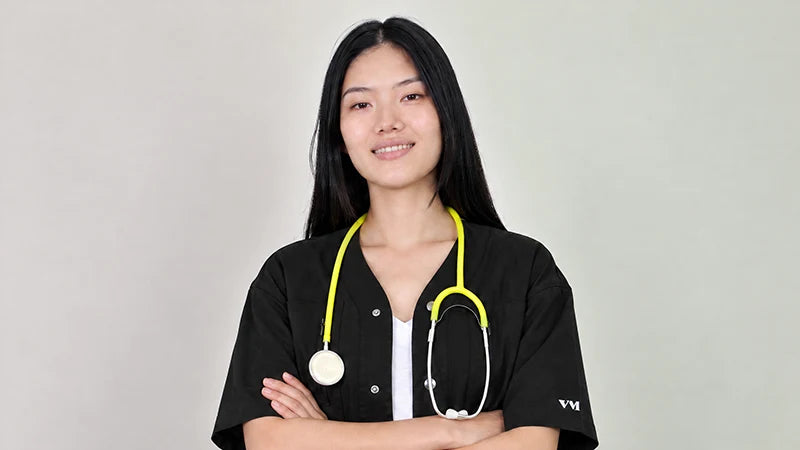 Blouse médicale femme : style, confort et ergonomie 2026