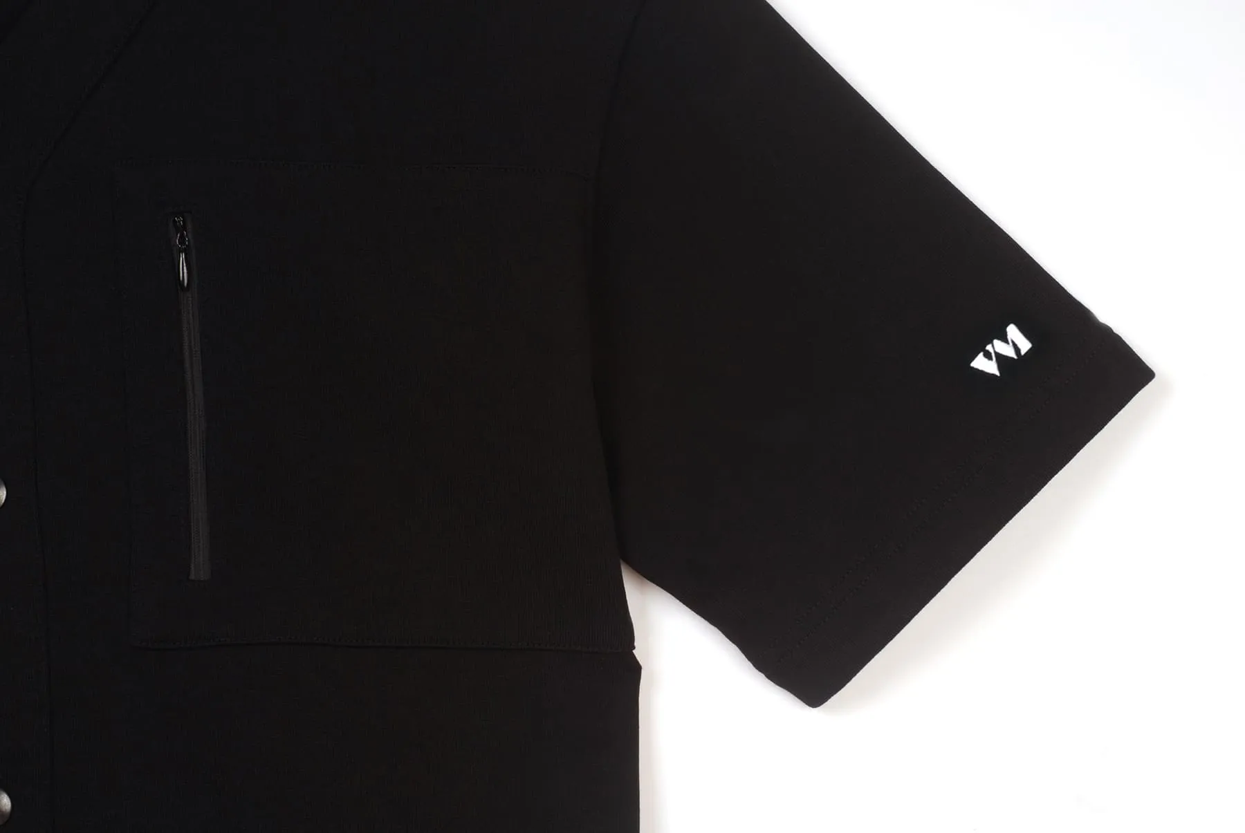 Image n°11 du modèle Cardigan mixte Lilium de couleur Noir