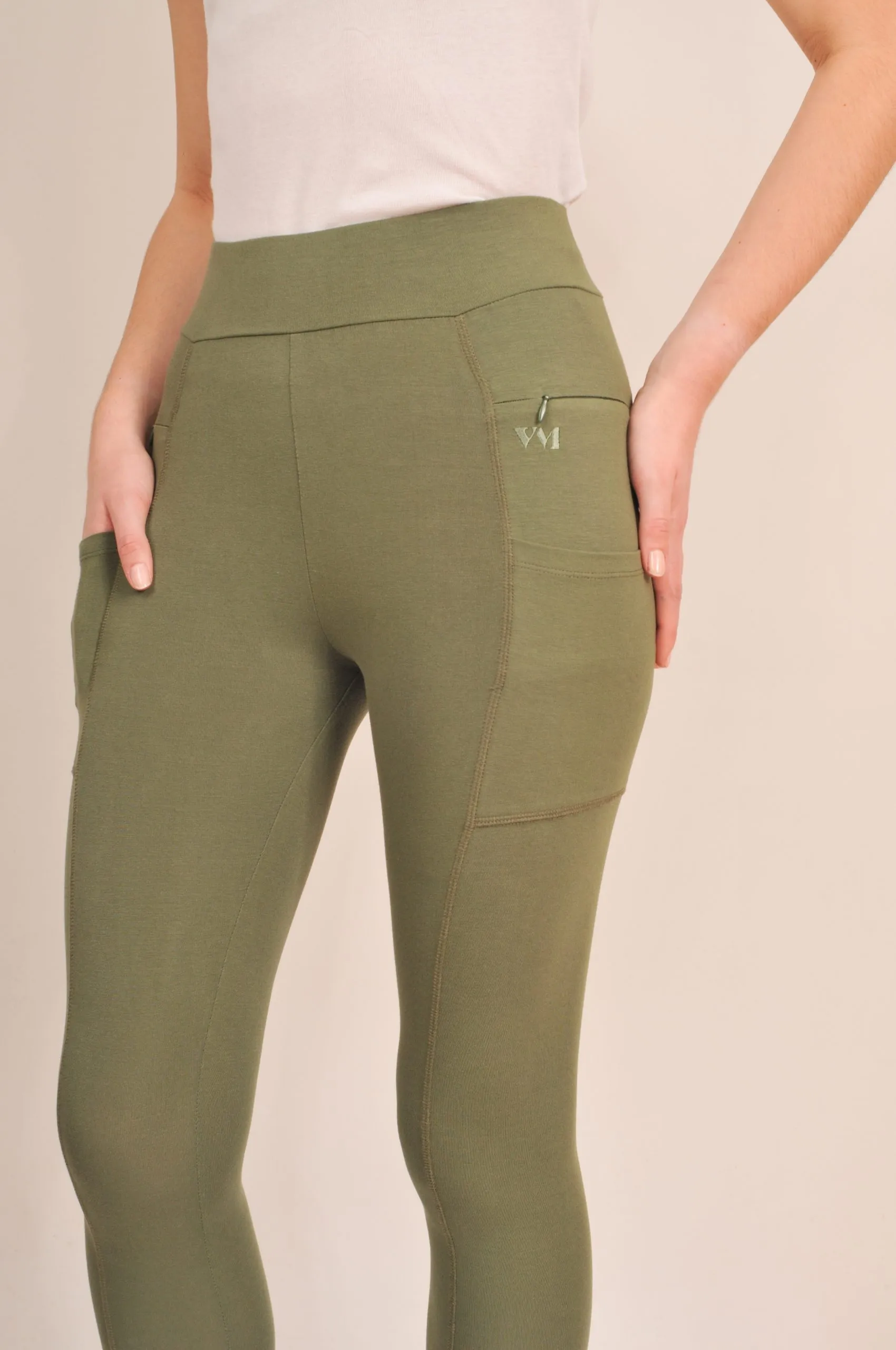 LVM, Modèle Legging Aegis de couleur thym